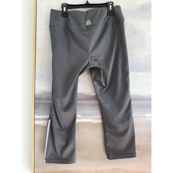 Reebok Women’s Leggings Gray Cropped Reflective Ankle - Medium - Picture 4 of 9